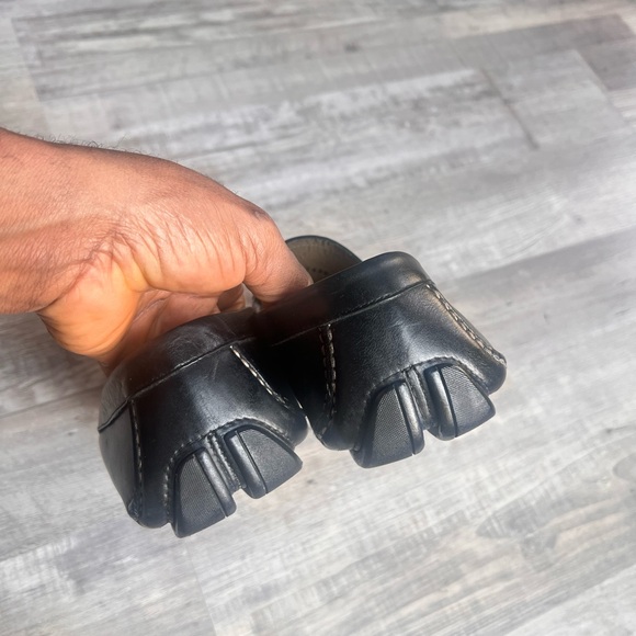 Authentic Salvatore Ferragamo loafers. Nice , classy, & in good condition - Picture 2 of 7